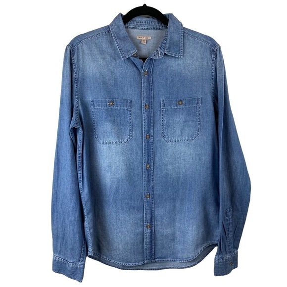 Women’s Chambray Blue Denim Shirt Two Pockets Button Front Sz Small - Picture 1 of 7